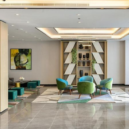 Damac Hills 2 Hotel, An Edge By Rotana Hotel Dubai Ngoại thất bức ảnh