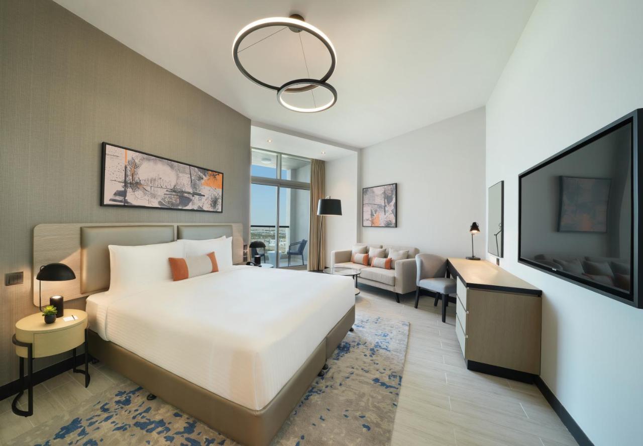 Damac Hills 2 Hotel, An Edge By Rotana Hotel Dubai Ngoại thất bức ảnh