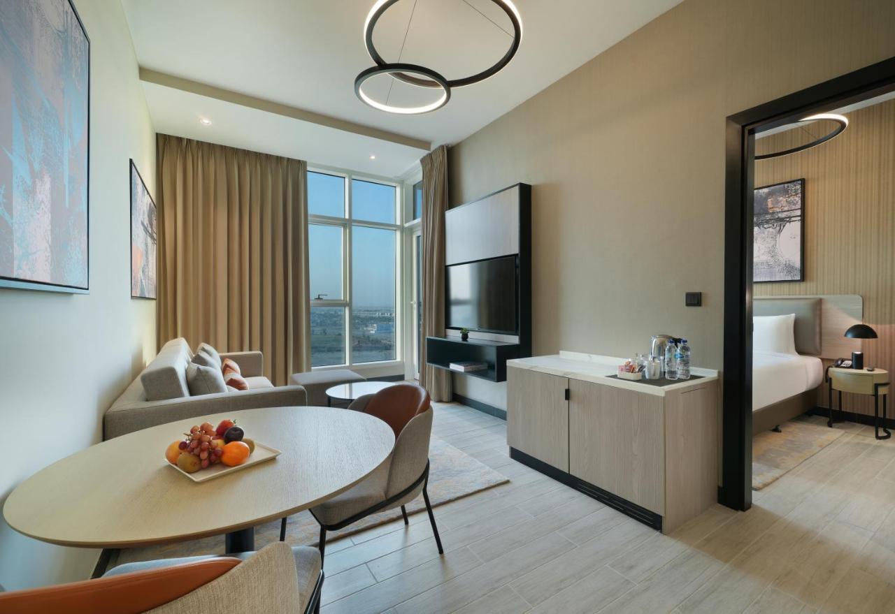 Damac Hills 2 Hotel, An Edge By Rotana Hotel Dubai Ngoại thất bức ảnh