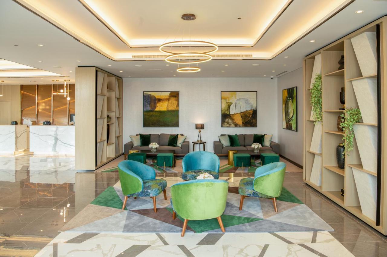 Damac Hills 2 Hotel, An Edge By Rotana Hotel Dubai Ngoại thất bức ảnh