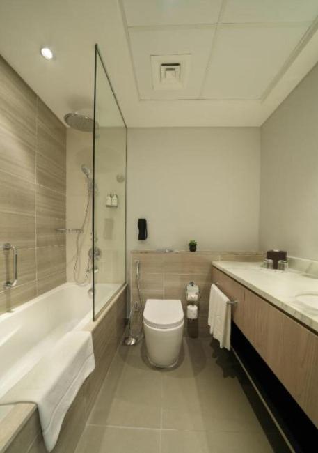 Damac Hills 2 Hotel, An Edge By Rotana Hotel Dubai Ngoại thất bức ảnh